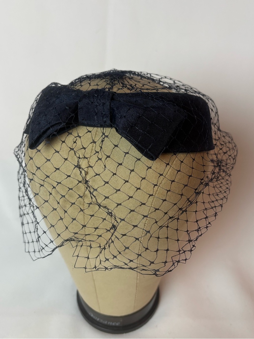 Vintage Pillbox Hat Open Top Bow Front Birdcage Veil Union Made Navy Blue 1940’s